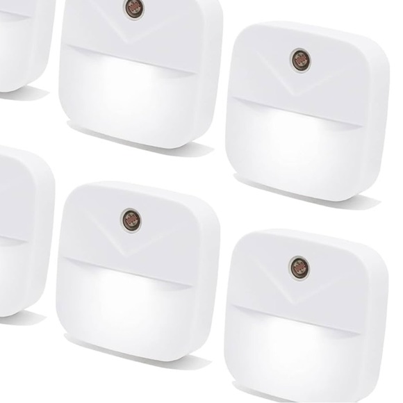 Led nightlight  6 Pack Night Light Plug in, White LED Nightlights new - Picture 2 of 6